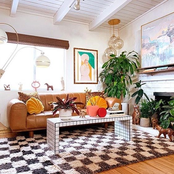 Bring Bohemian Charm to Your Space with a Trendy Checkered Rug插图