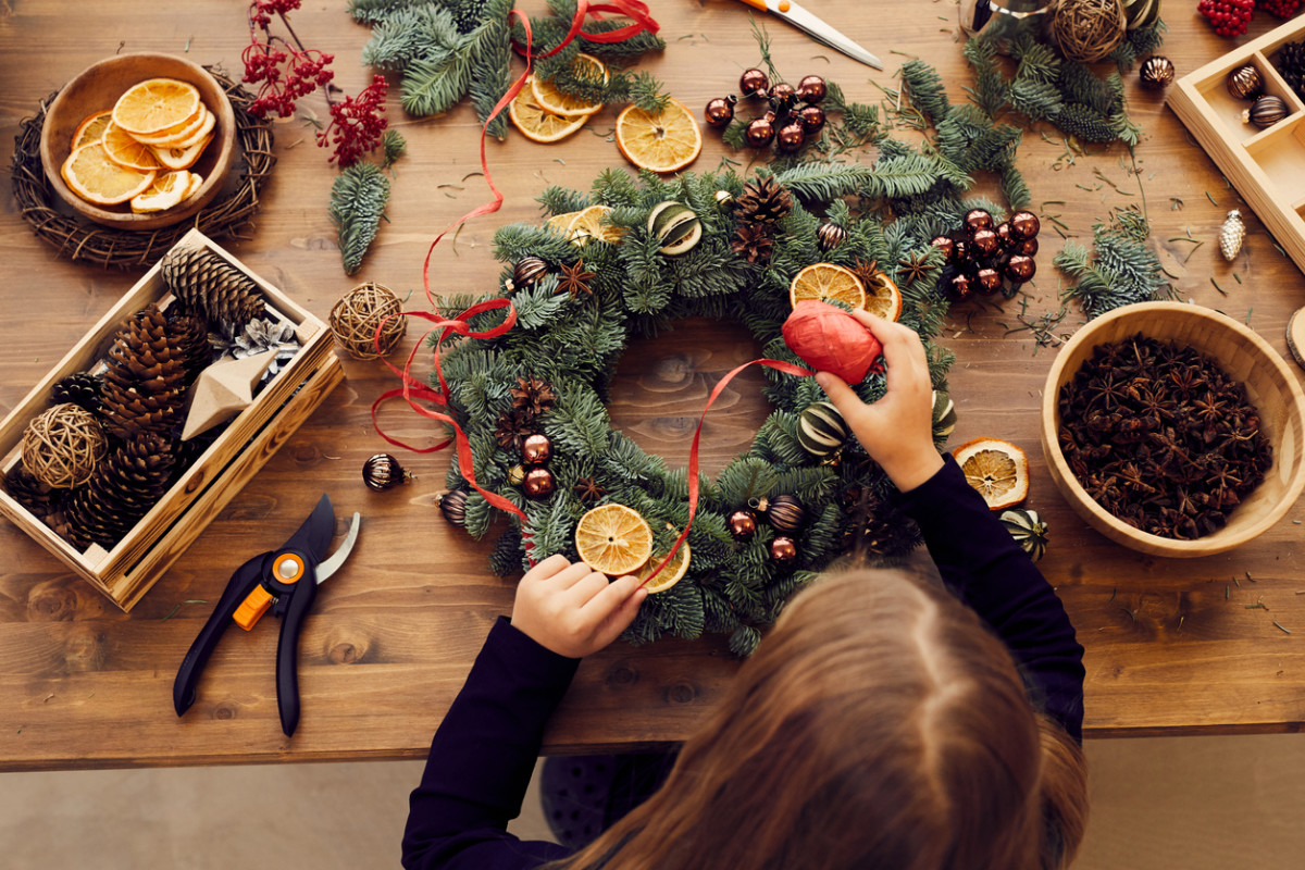 Snoopy’s 16 Easy DIY Christmas Crafts