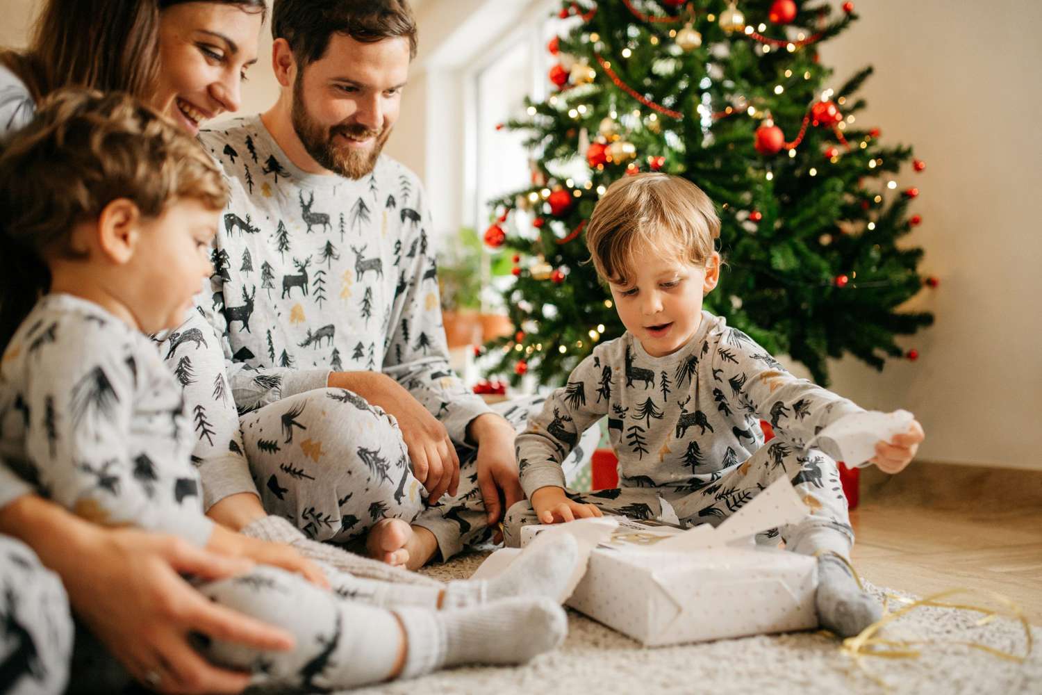 Tips for Planning a Memorable Snoopy’s Cozy Christmas Pajama Party