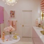 5 Barbie Wallpaper Ideas for a Glamorous Bathroom