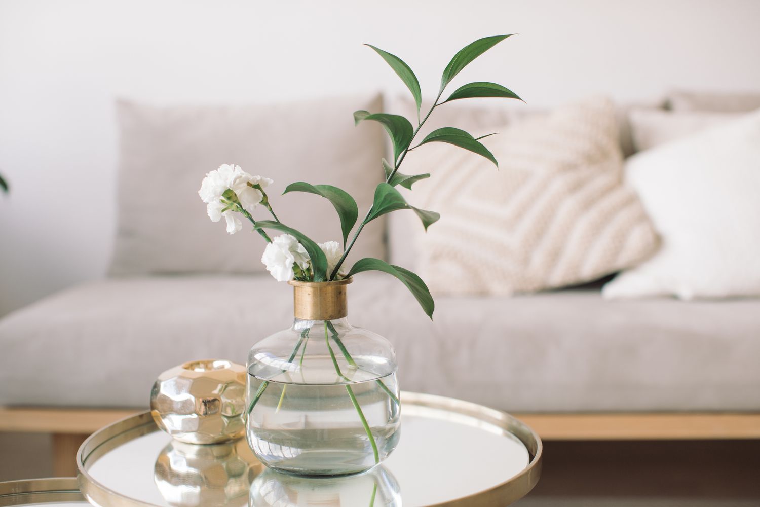 Top 9 Must-Know Feng Shui Tips for Vase Decoration插图1