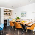 10 Creative Banquette Seating Ideas for Small Spaces