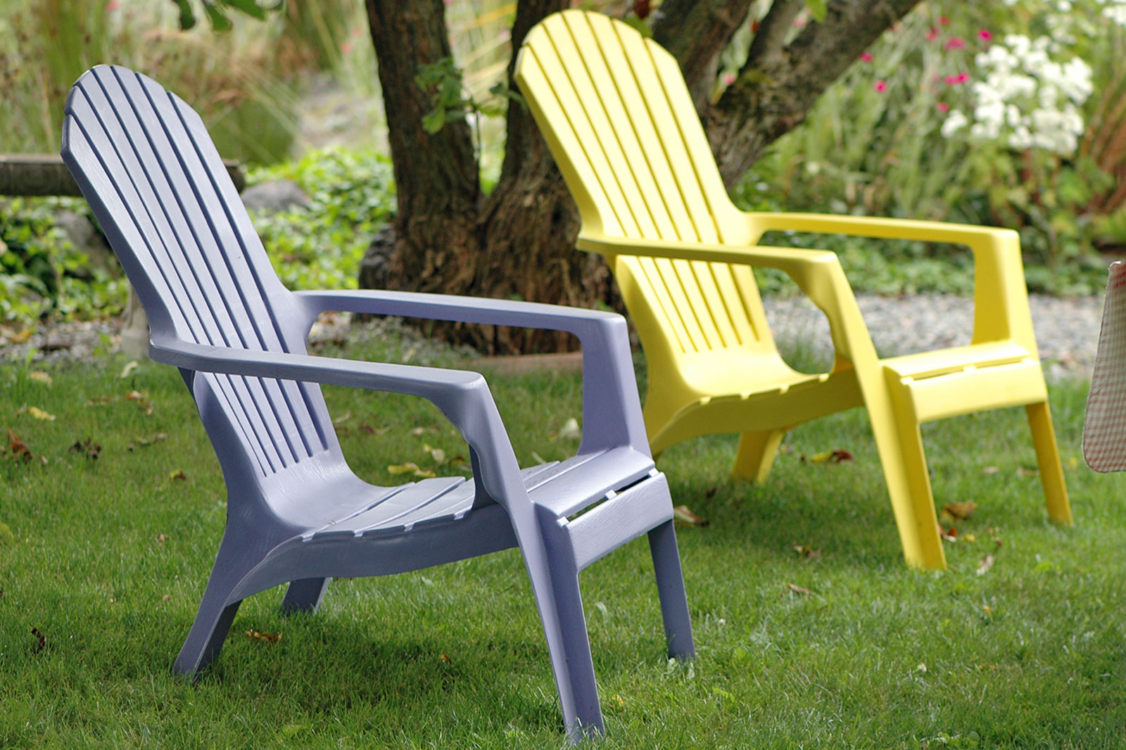 how to clean plastic outdoor furniture