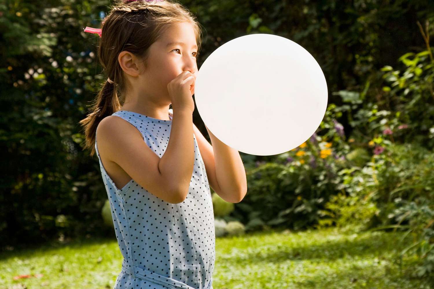 Rise and Shine: Mastering the Art of Blowing Balloons Like a Pro插图3