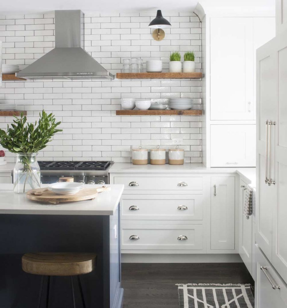 Embracing Open Shelves in Your Kitchen Design插图3