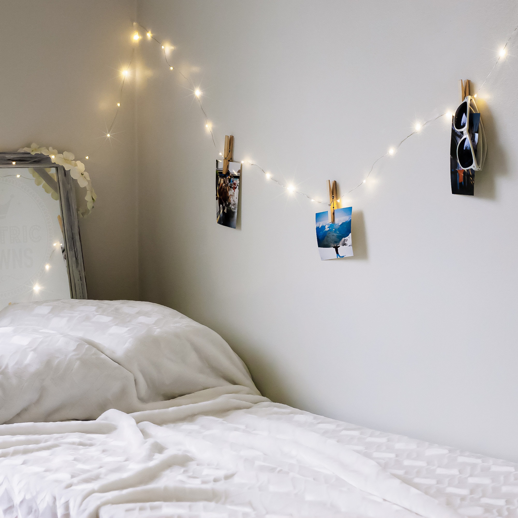 String Lights in Bedroom: Cozy Ambiance with Decorative Lighting插图3