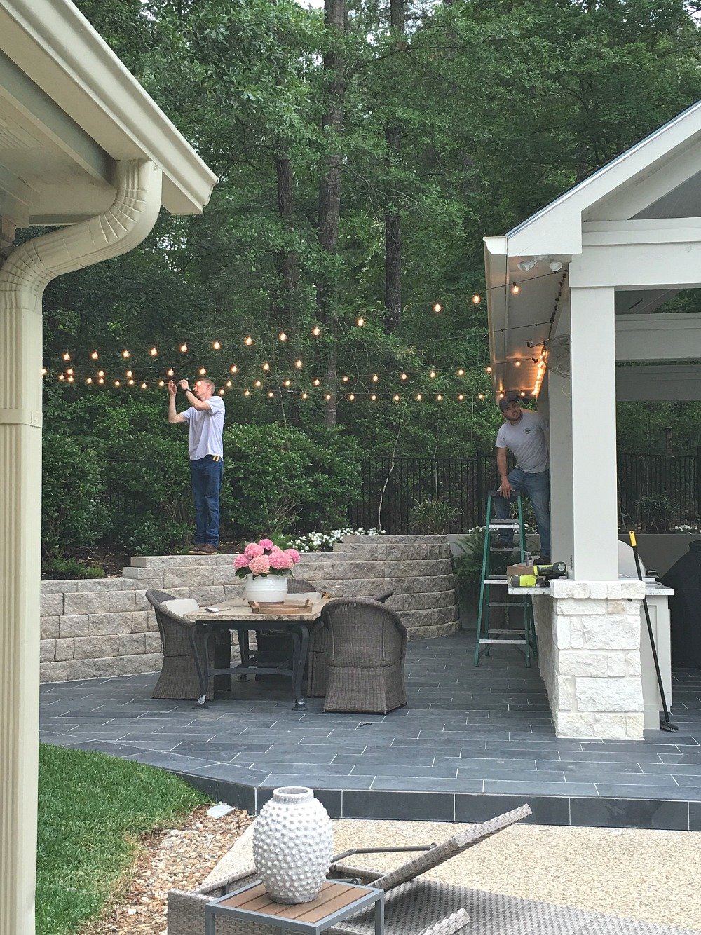 How to Hang String Lights Outdoors: Enchanting Ambience缩略图
