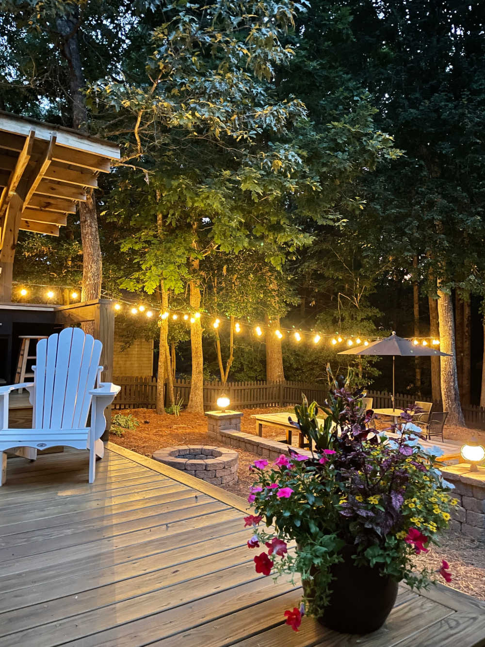 How to Hang String Lights Outdoors: Enchanting Ambience插图4
