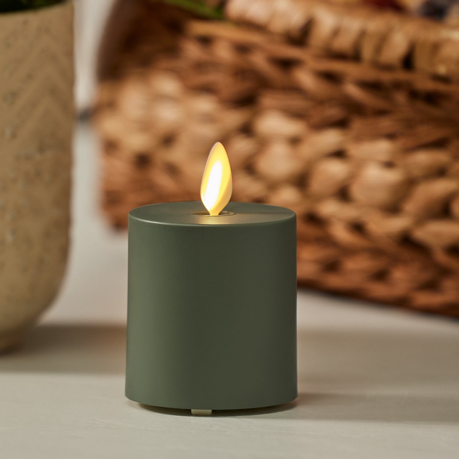 Green Candles: Symbols of Wealth and Abundance